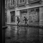175 - SOUS LA PLUIE - CAYOS JOEL - france <div